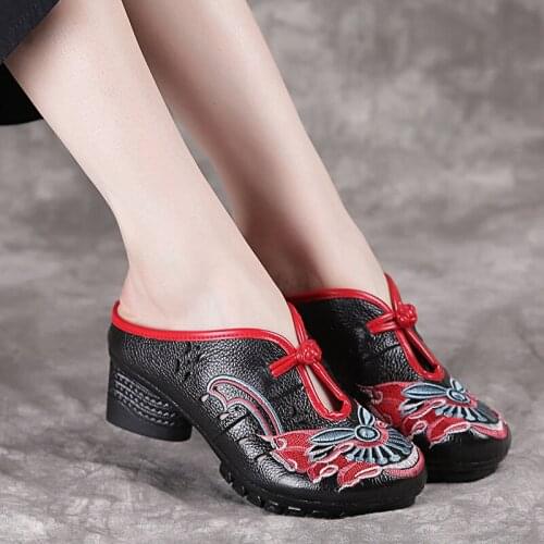 2021 Summer Retro Shoes Women Wedge Slides Cover Toes Handmade Flower Thick Heels Genuine Leather Lady Mid Heels Party Slippers