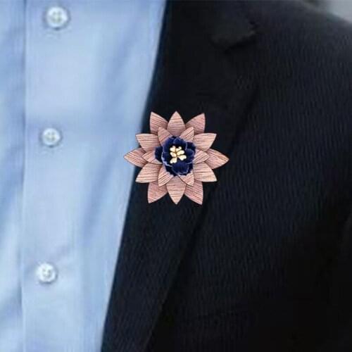 Lovely Japanese Brooch Female Fashion Wooden Badge Personality Cartoon Pin Accessories Suit Accessories Male