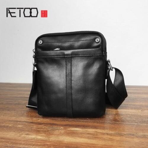 AETOO Genuine leather mens shoulder bag, first-layer leather casual messenger bag, fashionable and individual mens bag