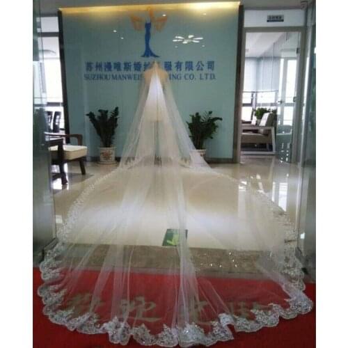 Gleaming Bridal Veils Crystals Beaded Appliques Lace Edge White One Layer with Comb Attached Custom Made Long 4M Wedding Veils