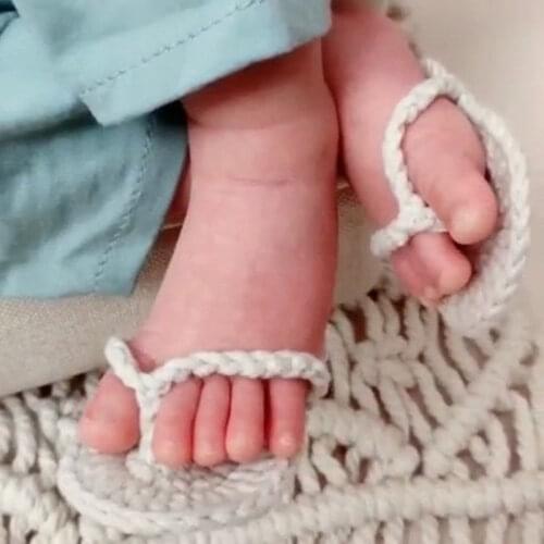 2020 New Fashion Born Crochet Baby Slippers Baby Shoes Newborn Baby Girls Slippers 6 Colors Solid Color Knitting Baby Boy Shoes