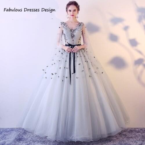 2021 Gray V Neck Streamer Quinceanera Dresses Puffy Ball Gown Appliques Bowknot Sashes Sweet 16 Dress Pageant For Women Vestidos