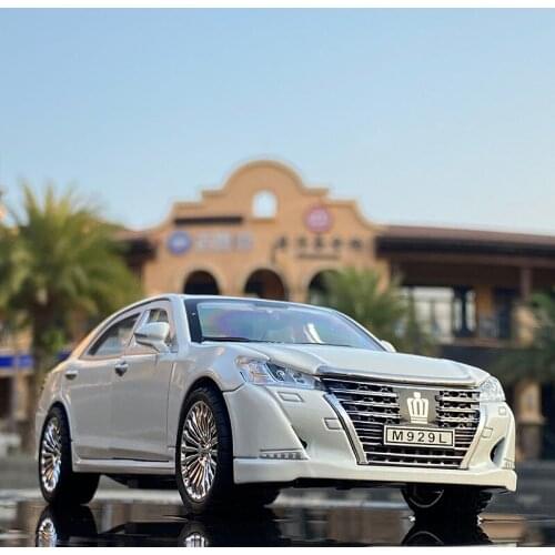 1:24 TOYOTA CROWN Car Model Alloy Die Cast Classic Luxury Cars Favorites Gift Kids Toys Cars Free Shipping