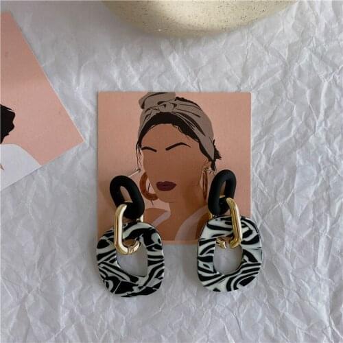 Origin Summer Fashion Black White Contrast Color Arcylic Earrings for Women Square Geometric Drop Dangle Earrings Pendientes