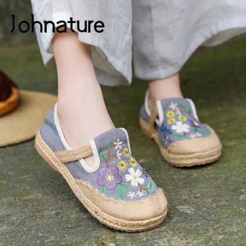 Johnature 2021 New Flats Women Shoes Embroider Cotton Fabric Round Toe Floral Concise National Style Handmade Ladies Shoes