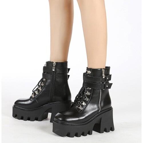 Sexy Rivet Autumn Boots Women Platform Boots Black Leather Gothic Punk Style Combat Boots For Women Mid Heels Comfortable556