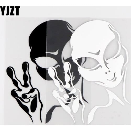 YJZT12X15.3CM Interesting Vinyl Decal Space Alien Star Astronaut Personality Car Stickers Ufo Black / Silver 10A-0138