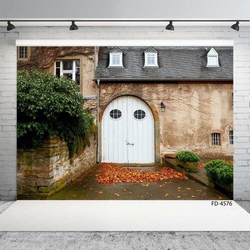 Courtyard White Wooden Door Photography Backdrop Customized Photo Backgrounds for Children Baby Portrait Photoshoot Photo Studio