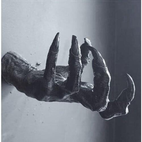 Wall Resin Crafts Statues Outstretched Ghost Houses Door Sculpture Figurines Pendants Necklace Wall Mount Hanger Outdoor Decor