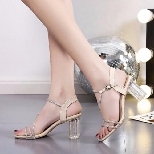 2021 Sandals Women Summer New Thick Heel Black Style Open Toe Buckle Roman High Heels Womens Shoes Womens Sandals