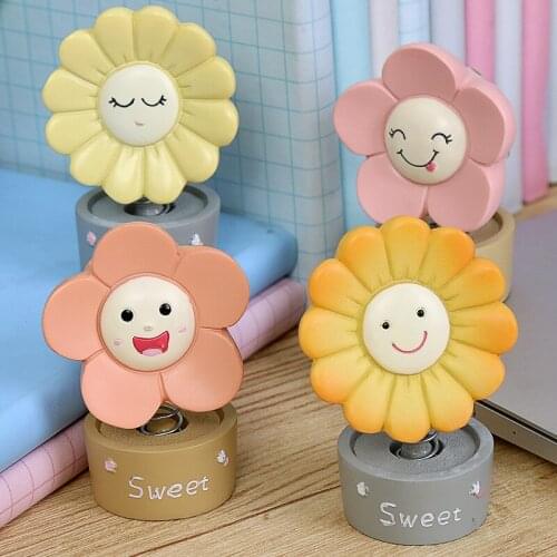 Sunflower decoration creative car shake head cake decoration resin in car home accessories kawaii resin flatback