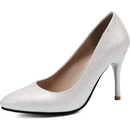 In the spring of 2019 the new fashion high heel with shallow mouth pointed shoes 30 to 45