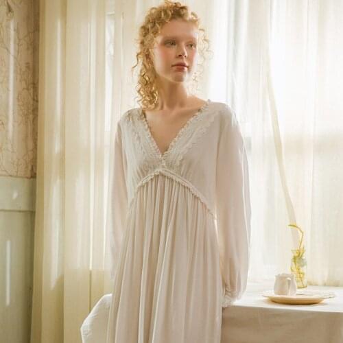2019 New White Cotton Womens Sleepwear Spring Autumn Lace Sexy V-neck Princess Long Nightgowns Elegant Night Dress 19526