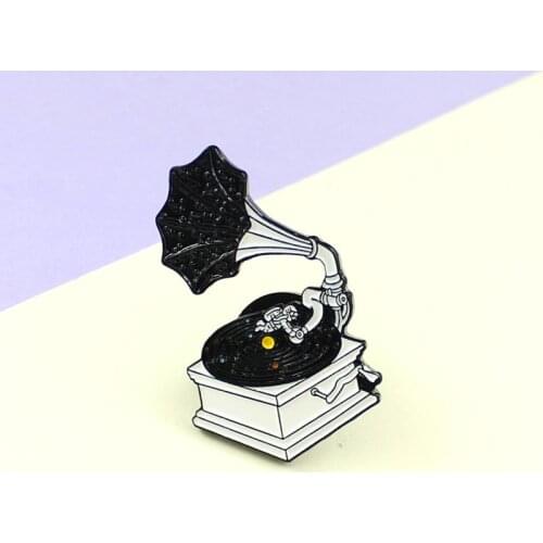 Creative black and white music player speaker classical mechanical automatic play disc lovers collection metal pin