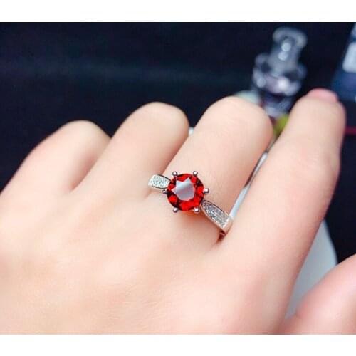 2021 New Product Simple And Fashionable Six-claw Simulation Ruby Color Treasure Resizable Ring For Women Jewelry Party Gift