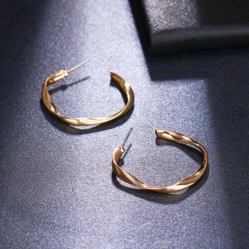 Rotat Gold Color Earrings Designed For Women Women Earrings Fashion Simple Banquet Wedding Earring Give Girlfriend Birthday Gift