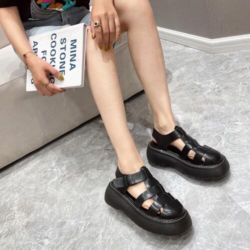 2021 Summer New Shoes Womens Sandals Students Flat Platform Shoes Women Soft Patent Leather Gladiator Sandals Female Beach Shoes