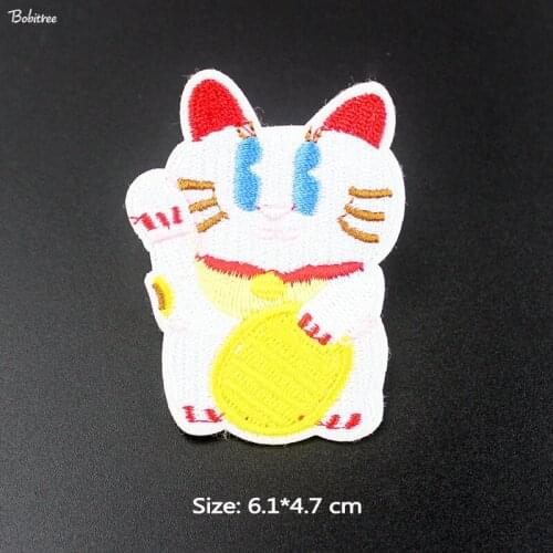 1pcs Lovely Lucky Cat Patches Embroidery Badge Iron on Appliques Stickers for Clothing Jackets Bags Sewing Patchwork