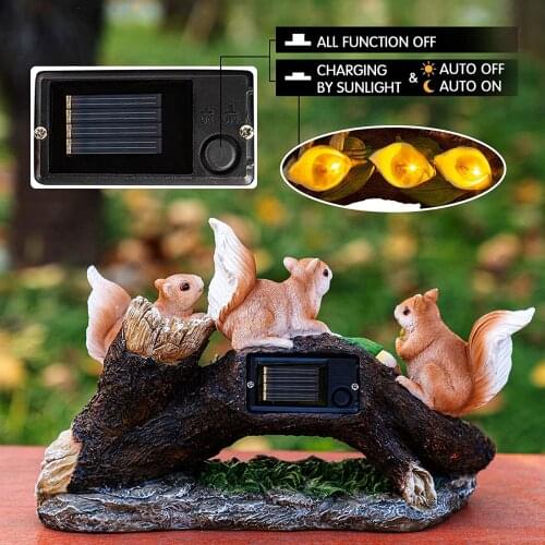 Garden Outdoor Squirrel Statue Solar Powered LED Lights for Garden Yard