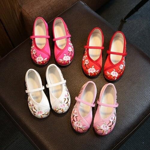 Chinese Style Kids Shoes Girls Dancing Shoes Embroidered Casual Comfortable Children Flats Princess Shoes Spring Summer