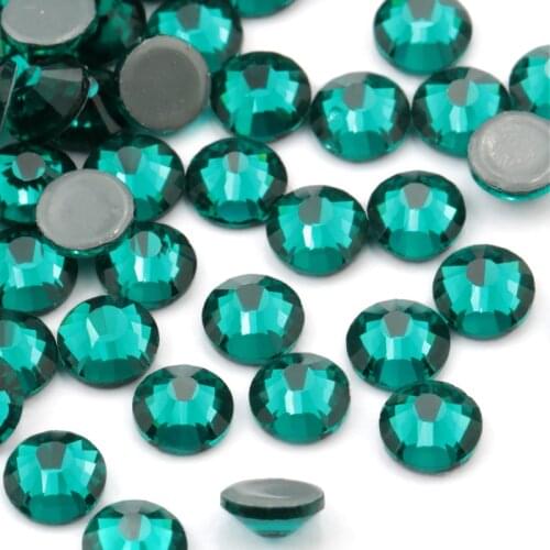 QIAO Top quality SS16-SS20 Hot-fix Rhinestones Green Zircon glass Iron On Crystal DIY clothes wedding decoration