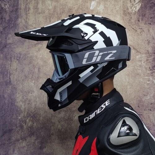 Ultralight motorcycle helmet racing ATV cross country full face motorcycle helmet children cartoon mountain bike DH helmet