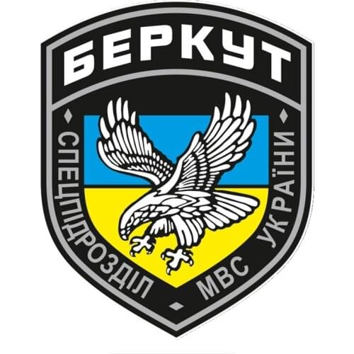 Creativ Racing Helmet Golden Eagle Car Sticker PVC Colorful Decals Waterproof Sticker on Car Body Rear Window