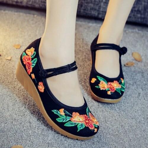 Hot Sale Women Shoes Old Beijing Mary Jane Flats With Casual Shoes Chinese Style Embroidered Cloth shoes woman Plus Size 35-41