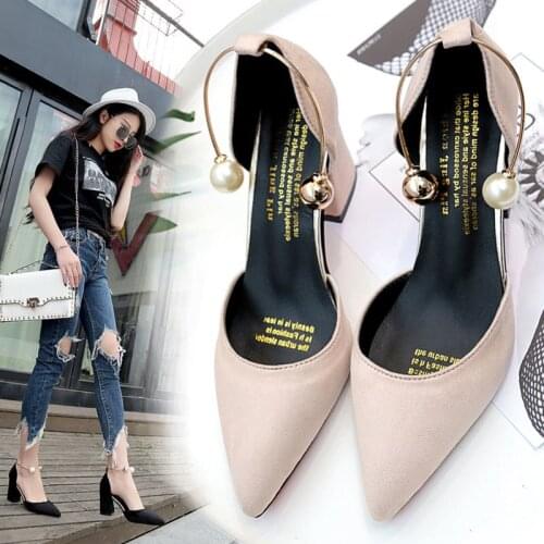 Korean version of the 2019 new shallow mouth high heels fashion wild hollow pearl set foot high heels womens shoes