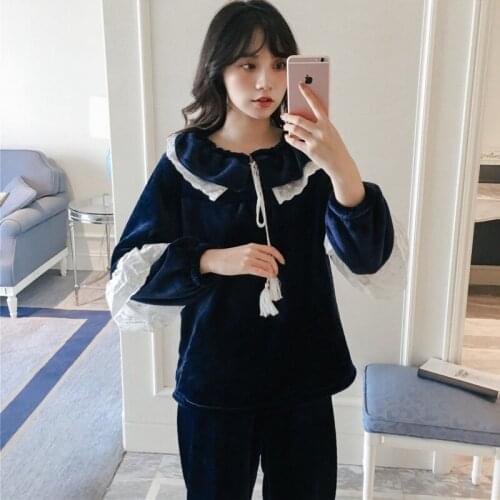 Autumn winter Korean edition lace princess with lovely flannel nightgown strawberry coral velvet home suit sweet sleepwear