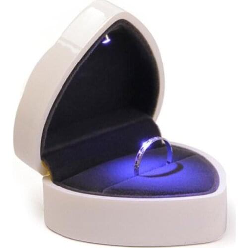 80% HOT SALES!!! Heart Shape LED Light Ring Holder Box Proposal Wedding Band Display Storage Case