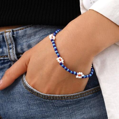 2020 New Korean Cute Flowers Daisy Bracelets Colorful Beaded Handmade Elastic Wristband For Women Jewelry High Quality Gifts