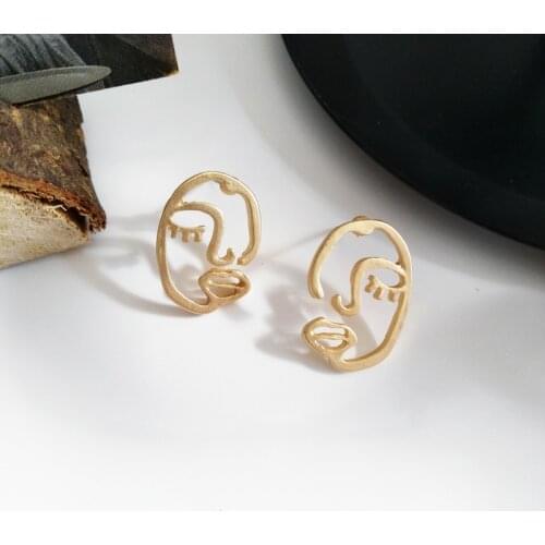 S925 needle Stud Earrings Personalilty Design Golden Plating Metal Cute Face Earrings For Women Fashion Accessories Jewelry