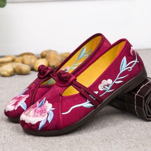 Old Beijing Cloth Shoes Womens Soft Sole Lightweight One-step Casual Womens Shoes Fashion Embroidered Flat Shoes Women