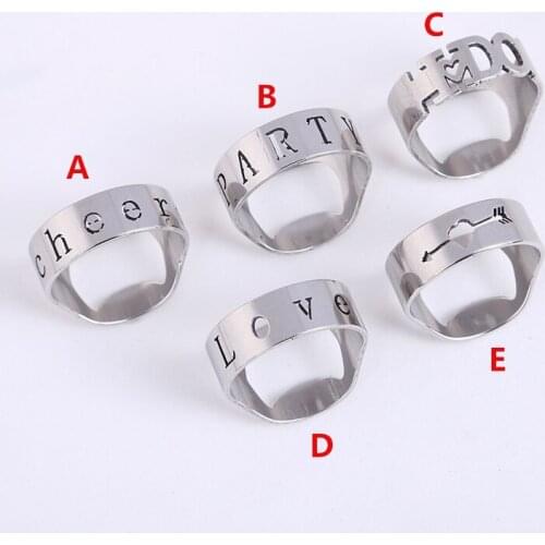 Bottle Openers Unique Creative Stainless Steel Finger Ring Ring-Shape Beer Soda Cap Win Bottle Opener F20173999
