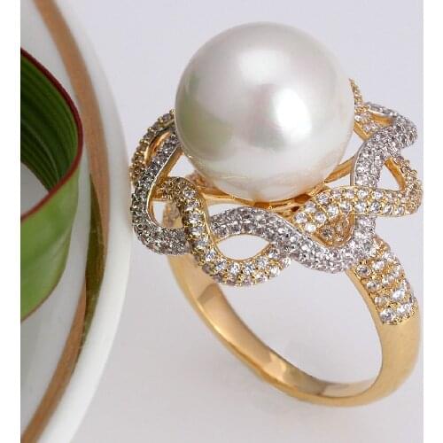 Bride Talk Trendy Charming Big Pearl Rings Sweet Romance High Quality Luxury Copper Material Two Tone New Finger Ring For Women