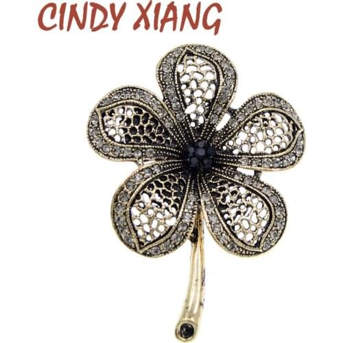CINDY XIANG Rhinestone Hollow-out Flower Brooches For Women Vintage Elegant Pin 2 Colors Available Winter Jewelry