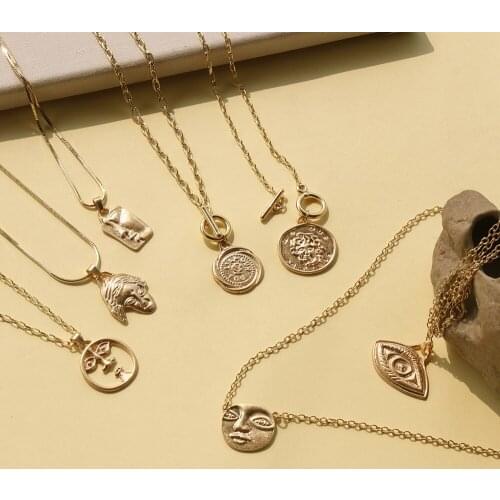 2020 Fashion Round Avatar Pendant Necklaces For Women Girls Vintage Bohemian Gold Necklace Elegant Choker Jewelry