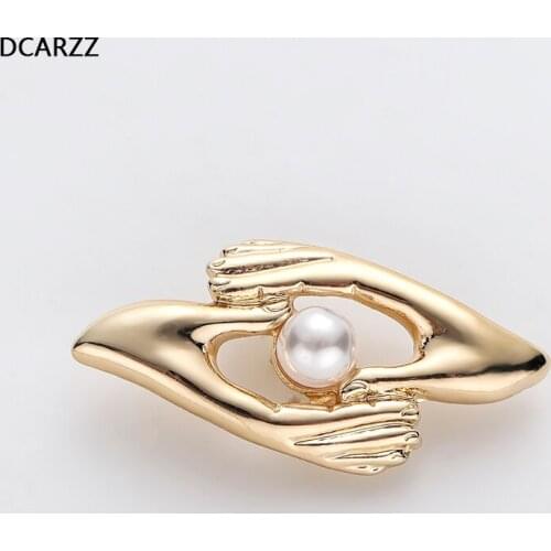 Caring Hands Pin Silver Color Pearl Brooch Gratitude Mothers Day Gift Love Gifts Medical Jewelry Wholesale