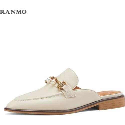 New Simple Leather Women Sandals Women Slippers Metal Pearl Decorative Casual Comfortable Slippers Daily Slippers Luxury Shoes