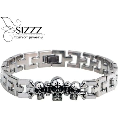 SIZZZ Bracelets With Charms