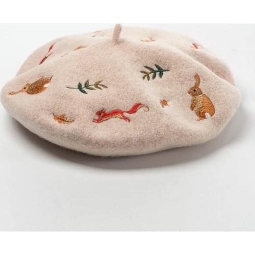 Korean Autumn and Winter New Mori Rabbit Squirrel Leaves Embroidered Wool Wool Beret Artist Hat Wool Hat