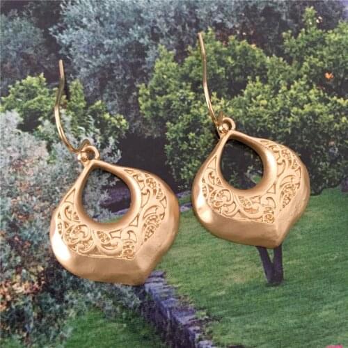 Bohemia Flower Engarved Matt Gold or Silver Color Leaf Shape Drop Earrings For Women Girl Elegant Gorgeous Jewelry Accessory