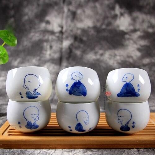 Creative hand-painted arhat Shami no pour personal master blue and white ceramic tea set tea cup