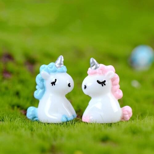 ZOCDOU 1 Piece Mysterious Blue Unicorn Legend Fly Horse Small Resin Figurine Crafts DIY Story House Dream Home Ornament Deco