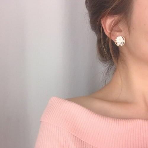TIMEONLY Korea Sweet Simulated Pearl Flower Earrings for Women Gold Color Circle Rhinestone Small Floral Stud Earrings Brincos
