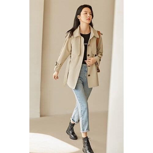 Fashionable windbreaker womens autumn 2021 new design sense waist coat small short short coat