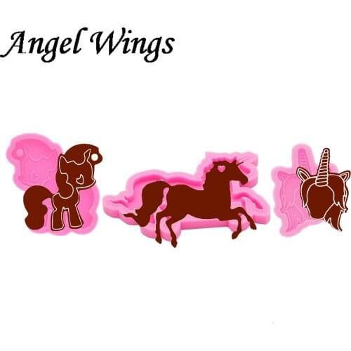 Shiny keychains Pegasus Unicorn Silicone Molds DIY horse Jewelry keychain mould Epoxy Resin Mold Custom DY0137