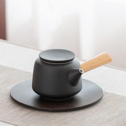 Japanese Black Pottery Teapot Ceramic Office Tea Pot With Infuser and Wooden Handle Kitchen Kung Fu Kettle Dining Bar Drinkware