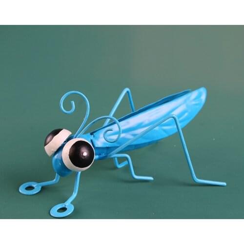 Iron Locust Metal Wall Decor Fairy Garden Miniature Figurines Items Statue Art Desk Ornament Home and Garden Decoration Gift